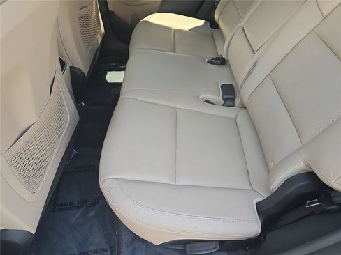 Used 2016 Hyundai Tucson Limited w/ Option Group 03 FWD image 17