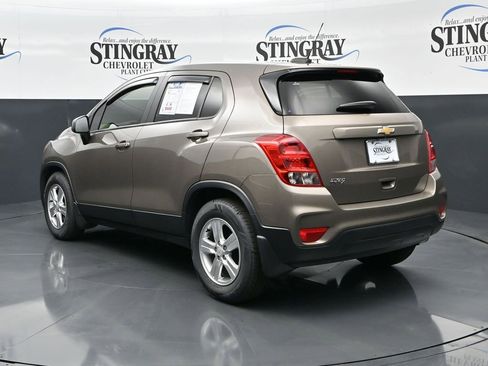 Used 2021 Chevrolet Trax LS w/ Tint and Cruise Package image 5