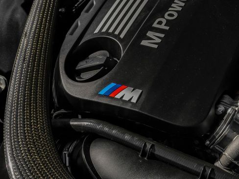 Used 2018 BMW M4 Convertible RWD image 60