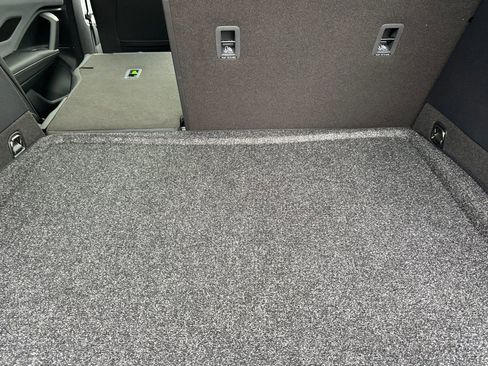 New 2026 Volkswagen Tiguan SE R-Line image 14