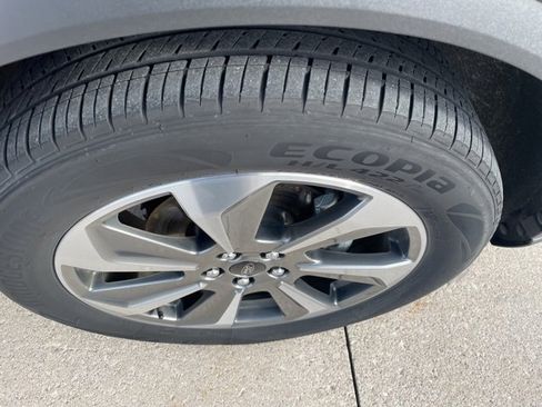 Used 2024 Ford Escape Platinum image 17