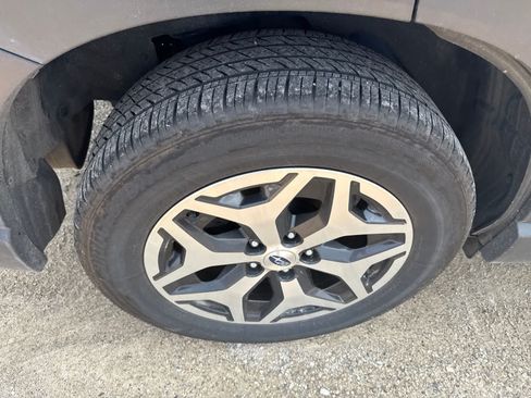 Used 2024 Subaru Forester Premium AWD/4WD image 7