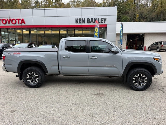 Certified 2020 Toyota Tacoma TRD Off-Road AWD/4WD image 2