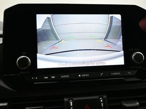 Used 2023 Nissan Pathfinder S FWD image 18
