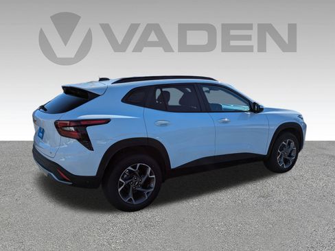 New 2026 Chevrolet Trax LT w/ LT Convenience Package image 25