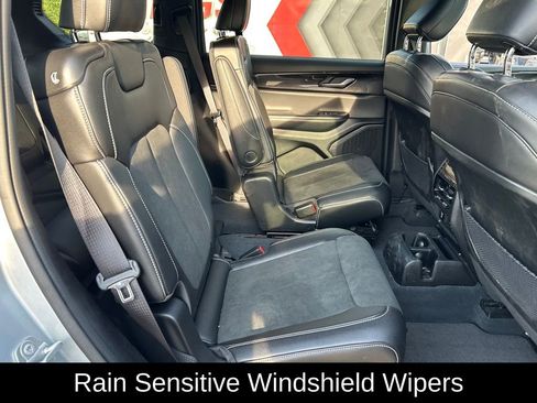 Certified 2023 Jeep Grand Cherokee L Laredo AWD/4WD image 28