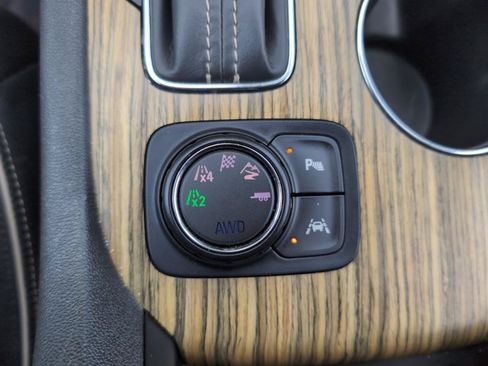Used 2019 GMC Acadia Denali AWD/4WD image 28