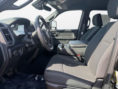 New 2026 RAM 2500 Tradesman AWD/4WD image 9