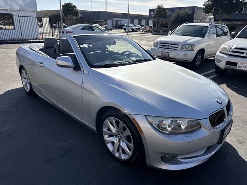 Used 2011 BMW 328i Convertible image 7