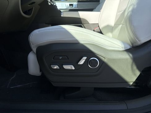 New 2025 Hyundai Santa Fe Calligraphy image 14