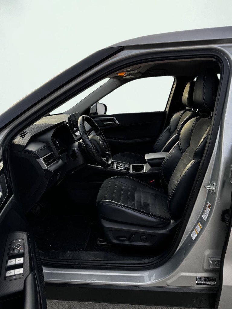 Used 2024 Mitsubishi Outlander SE AWD/4WD image 19