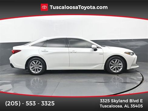 Used 2021 Toyota Avalon XLE image 1