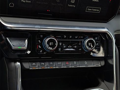 Used 2025 GMC Sierra 1500 Denali Ultimate image 18