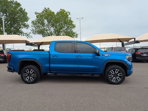 Used 2023 GMC Sierra 1500 AT4 w/ AT4 Preferred Package AWD/4WD image 4