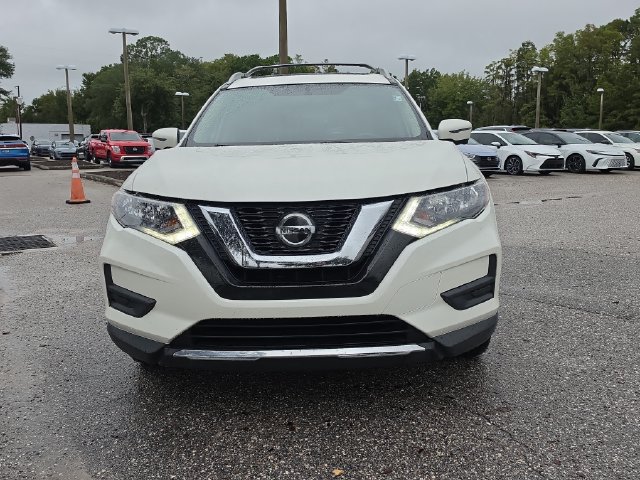 Used 2018 Nissan Rogue SV w/ Sun & Sound Touring Package FWD image 3