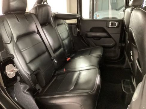 Used 2020 Jeep Wrangler Unlimited Sahara AWD/4WD image 20