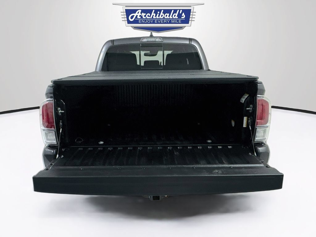 Used 2021 Toyota Tacoma TRD Off-Road AWD/4WD image 28