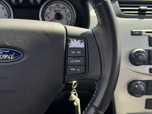 Used 2011 Ford Focus SEL FWD image 22