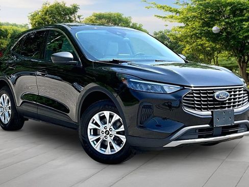Used 2023 Ford Escape Active AWD/4WD image 1