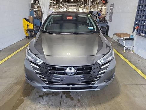 Used 2025 Nissan Versa S w/ Trunk Package FWD image 2