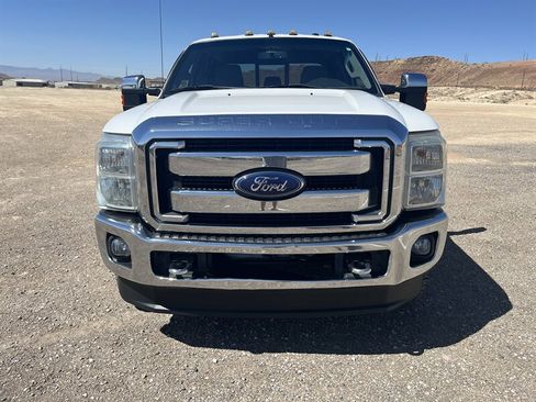 Used 2015 Ford F350 XLT w/ XLT Premium Package image 9