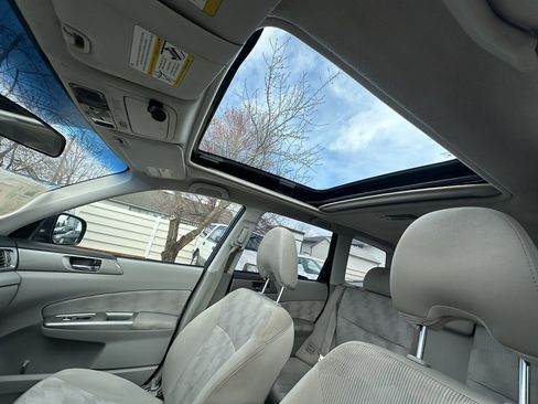 Used 2010 Subaru Forester 2.5X Premium image 18