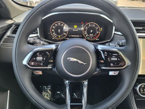 New 2026 Jaguar F-PACE R-Dynamic S image 7