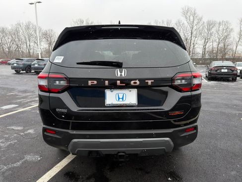New 2026 Honda Pilot TrailSport image 4