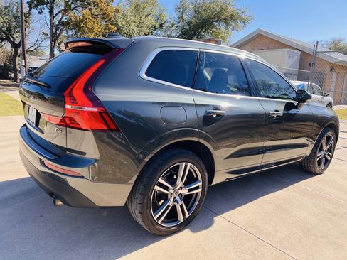 Used 2020 Volvo XC60 T5 Momentum w/ Protection Package Premier image 12
