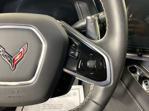 Used 2022 Chevrolet Corvette Stingray Coupe w/ 1LT RWD image 21