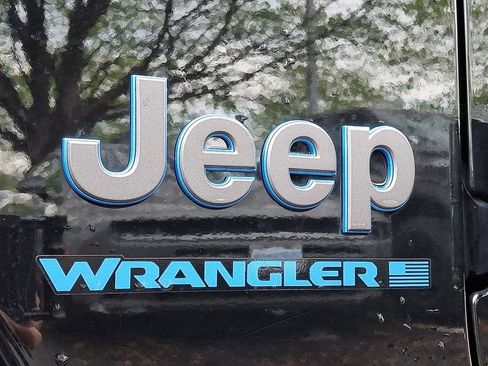 Certified 2025 Jeep Wrangler Unlimited Sahara AWD/4WD image 30