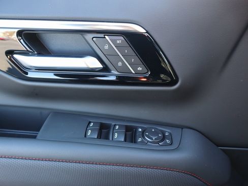 New 2026 Chevrolet Suburban RST image 20