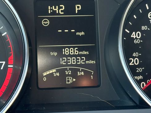 Used 2016 Volkswagen Jetta Sport FWD image 19