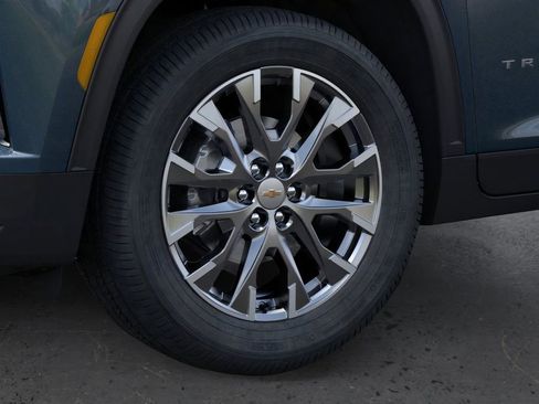 New 2026 Chevrolet Traverse LT w/ Sun and Wheel Package FWD image 9