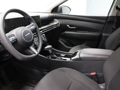 Used 2025 Hyundai Tucson SE FWD image 22