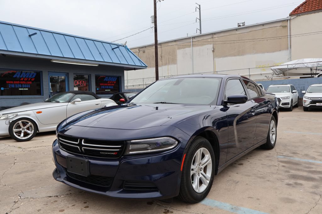 Used 2016 Dodge Charger SE RWD image 3