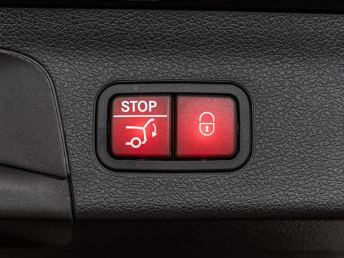 Certified 2023 Mercedes-Benz GLS 580 4MATIC image 35