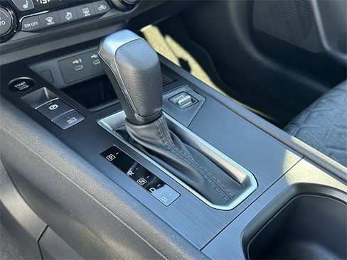 New 2026 Nissan Kicks SV image 24