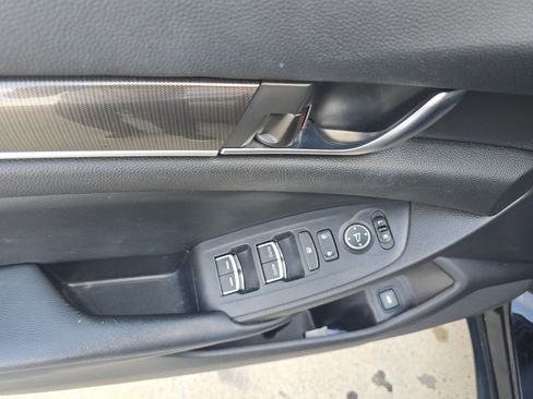 Used 2018 Honda Accord Sport image 22