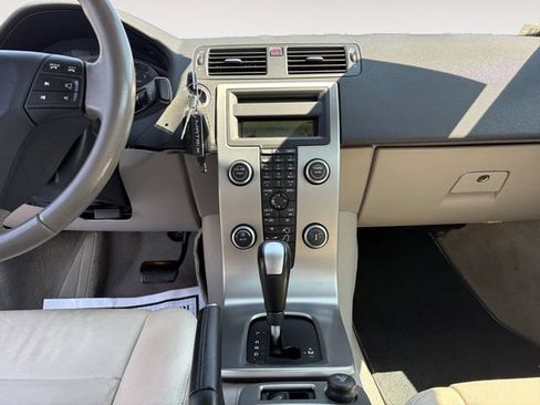 Used 2009 Volvo C70 T5 FWD image 11
