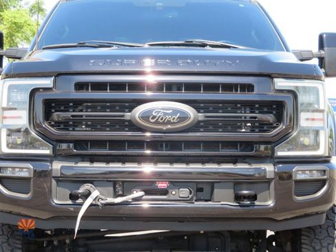 Used 2022 Ford F250 Lariat w/ Tremor Off-Road Package AWD/4WD image 38
