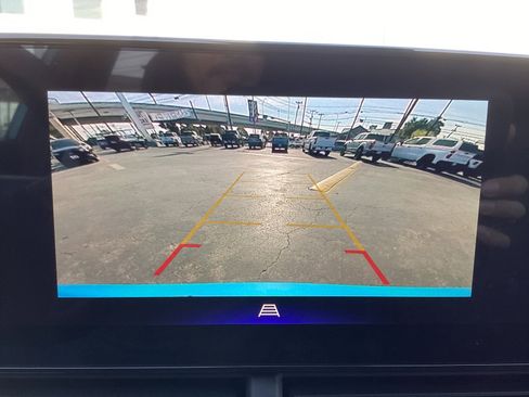 Used 2025 Chevrolet Trax LT w/ Driver Confidence Package image 20