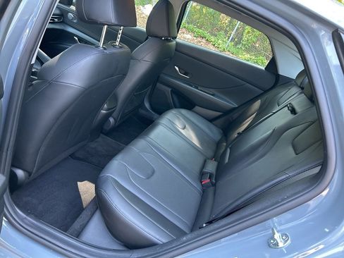 Used 2021 Hyundai Elantra Limited FWD image 26
