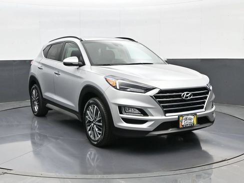 Used 2020 Hyundai Tucson Ultimate w/ Cargo Package AWD/4WD image 3