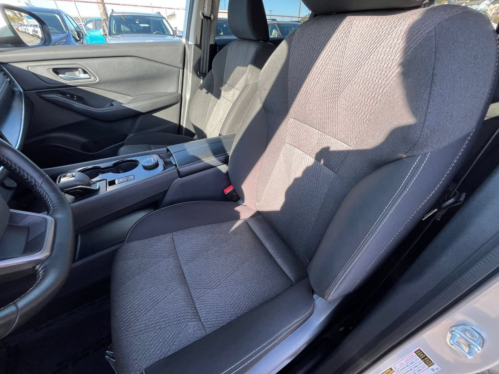 Used 2025 Nissan Rogue SV AWD/4WD image 37