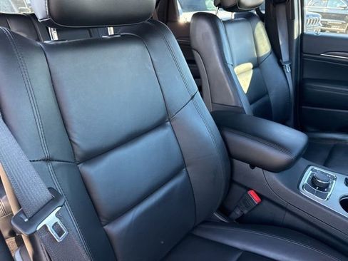 Certified 2022 Jeep Grand Cherokee Limited image 28