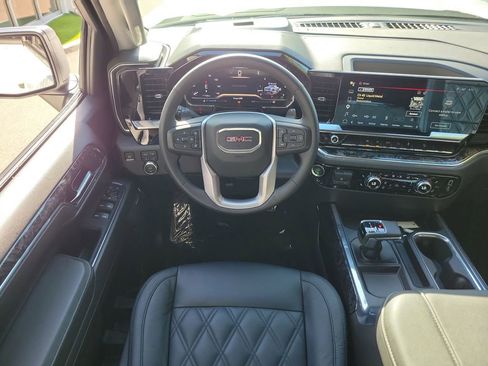 Used 2024 GMC Sierra 1500 Elevation w/ Preferred Package AWD/4WD image 19