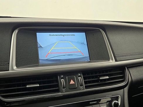 Used 2019 Kia Optima S w/ S Panoramic Sunroof Package image 4