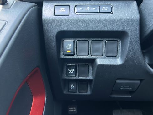 Used 2025 Nissan Frontier Pro-X RWD image 29