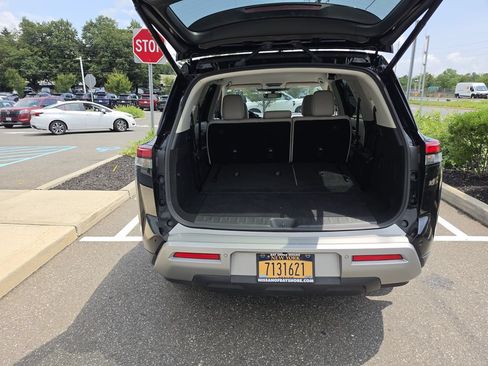 Certified 2023 Nissan Pathfinder SL AWD/4WD image 33